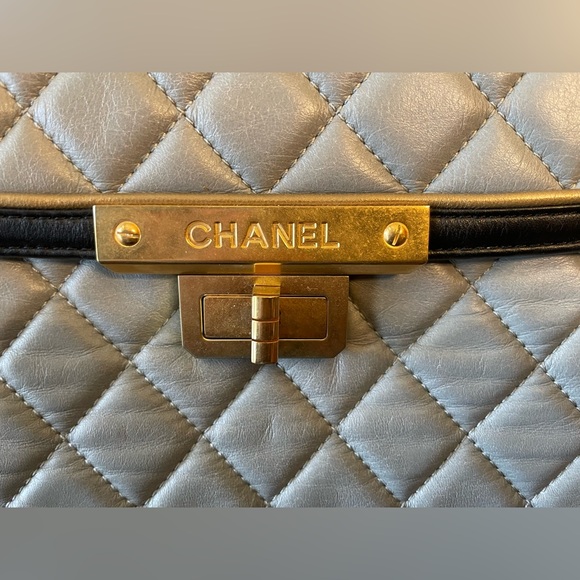Chanel lambskin Quilted mademoiselle east west flap light Gray Leather Bag - Picture 2 of 9